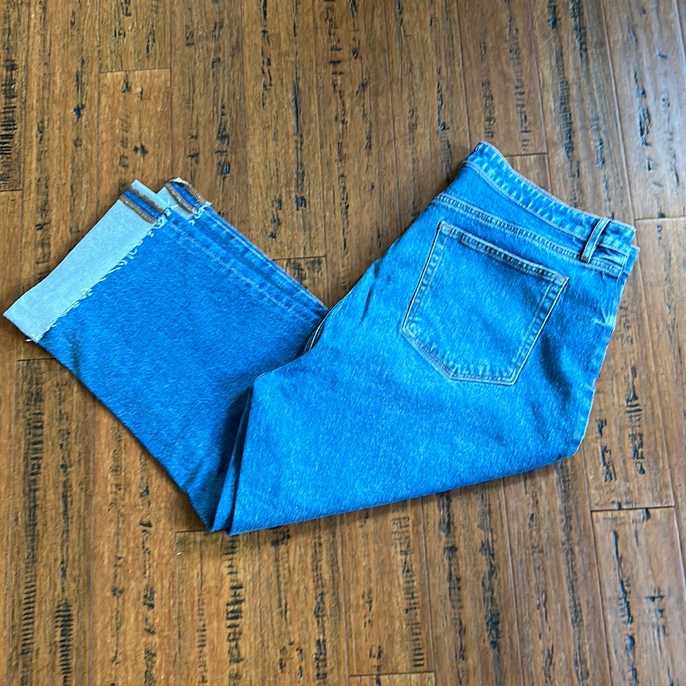 LOFT Curvy Straight Crop Jean